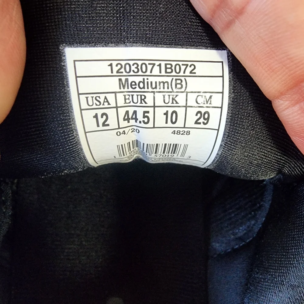 Brooks Women's Addiction Walker 2 Black Shoes Sneakers Size 12B 1203071B072